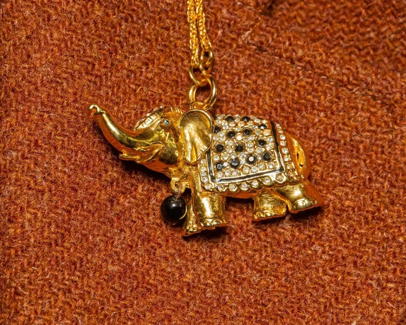 Anhänger Elefant a, Titelbild der Themenwelt Anhänger