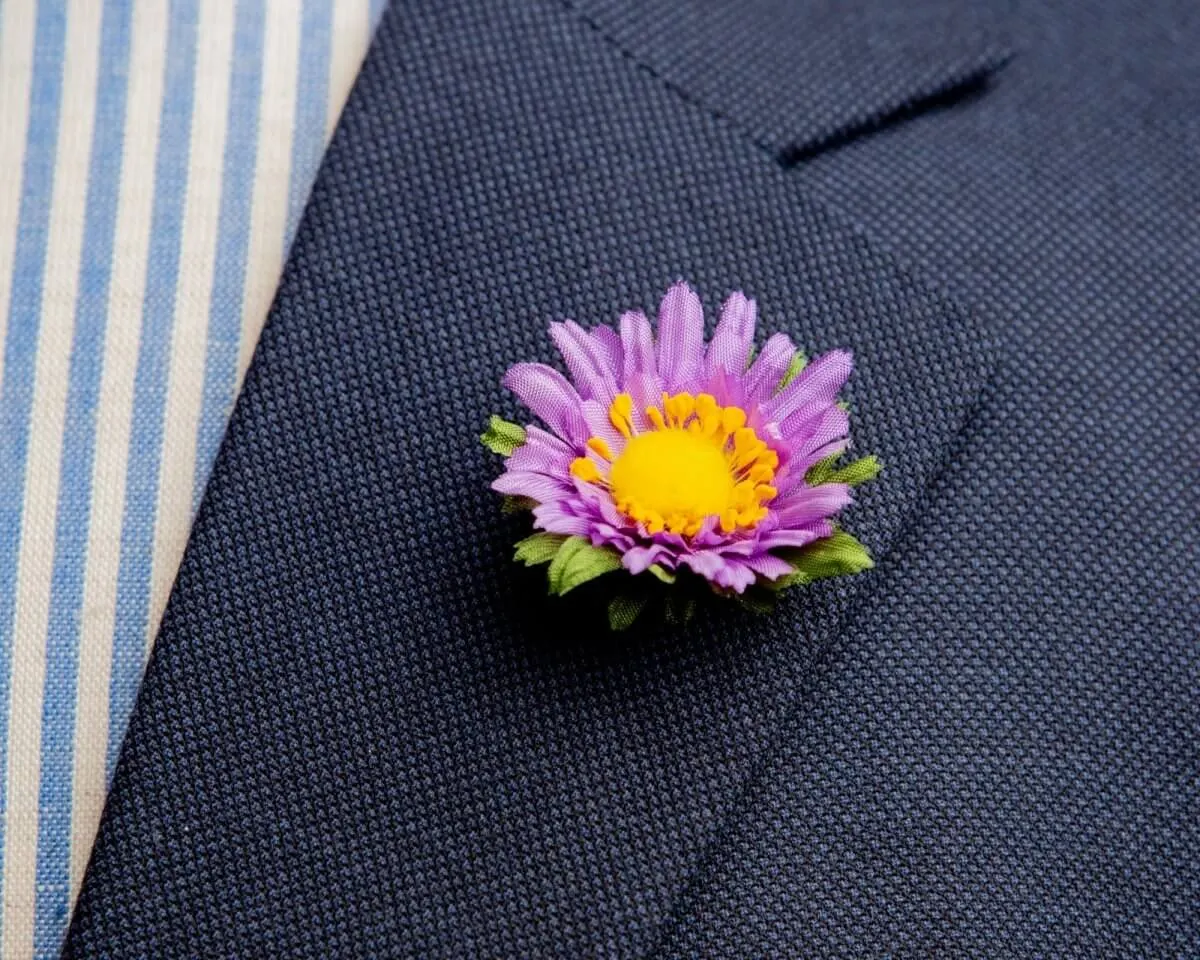 Boutonnière Aster Violett klein (Aster violaceum)