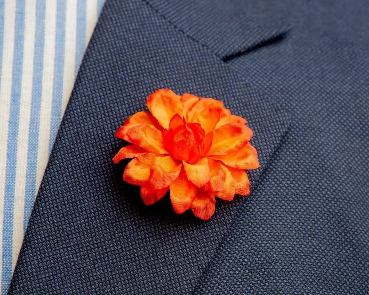 Boutonnière Dahlie Orange (Dahlia clara aurantiaco)