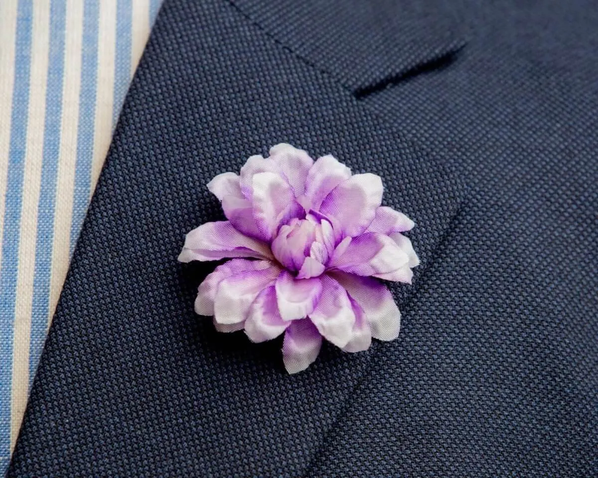 Boutonnière Dahlie Lila (Dahlia purpura)
