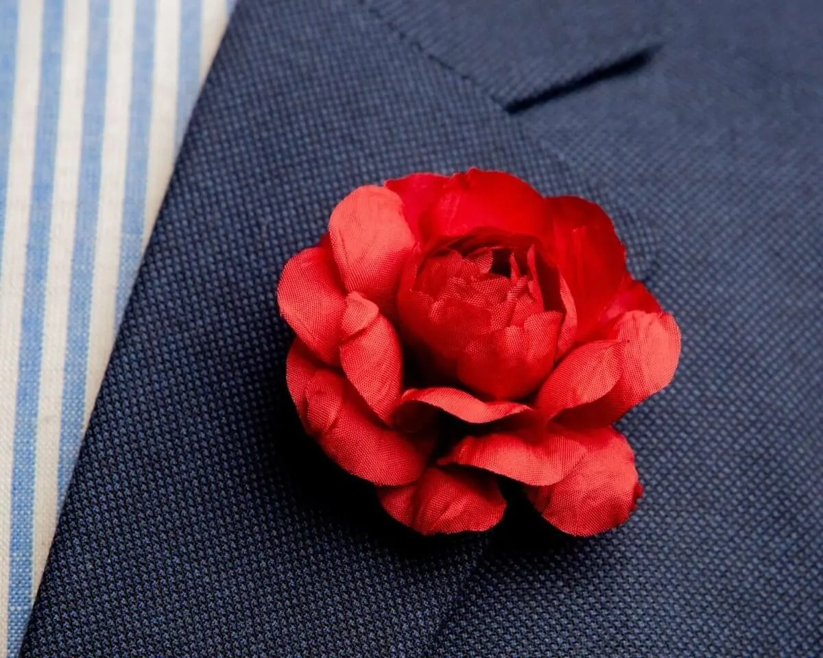 Boutonnière Kamelie Rot (Camellia rubrum)