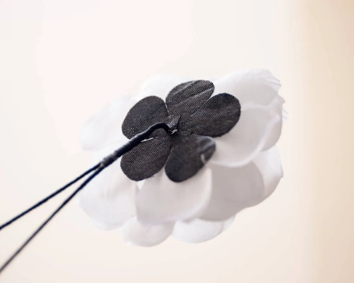 Boutonnière Kamelie Weiß (Camellia album) - Ansicht 3