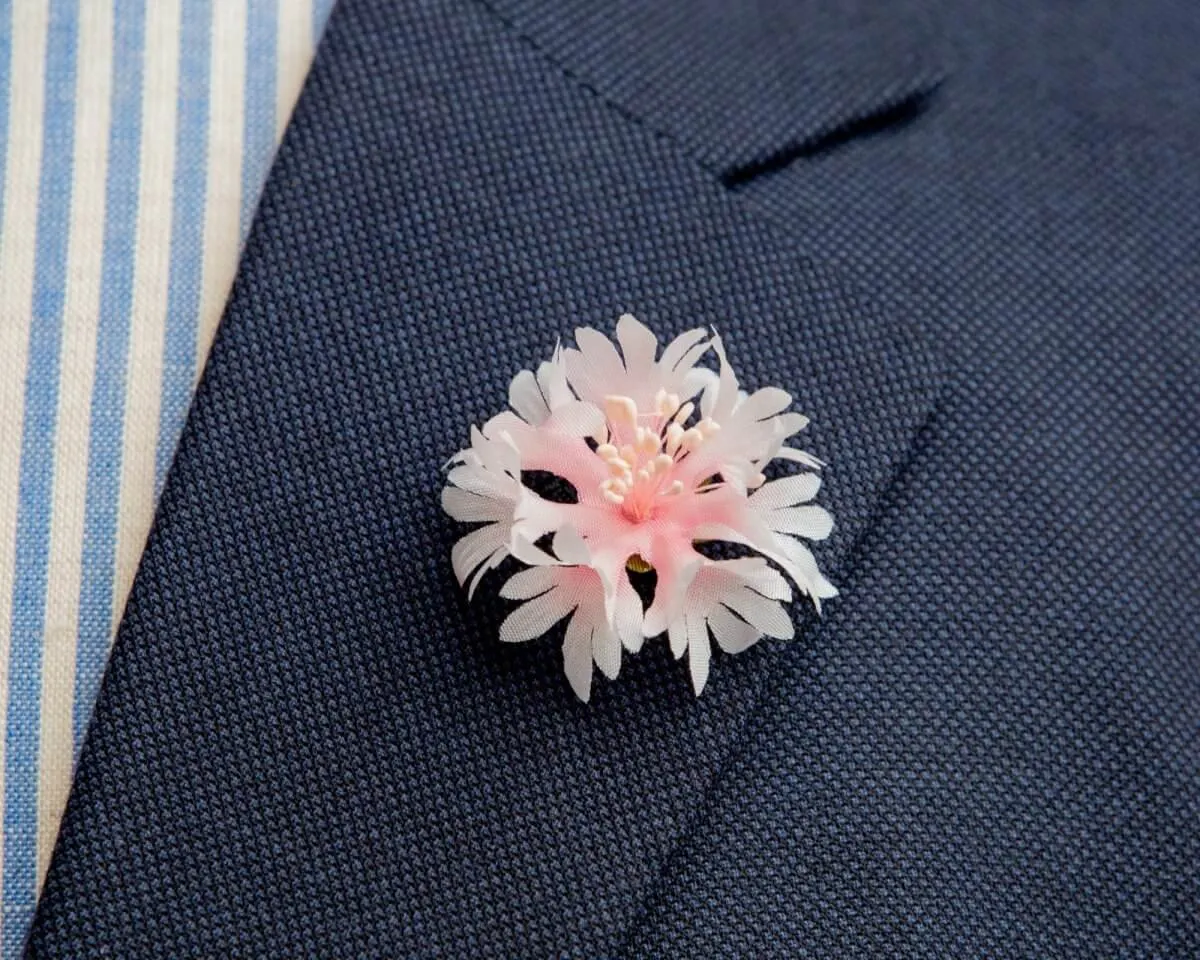 Boutonnière Kornblume Rosa (Cyanus segetum)