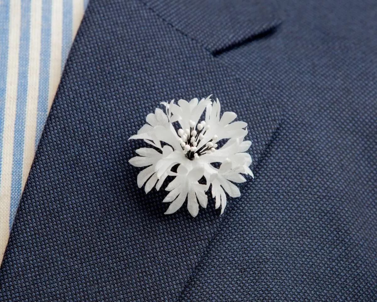 Boutonnière Kornblume Weiß (Cyanus segetum)
