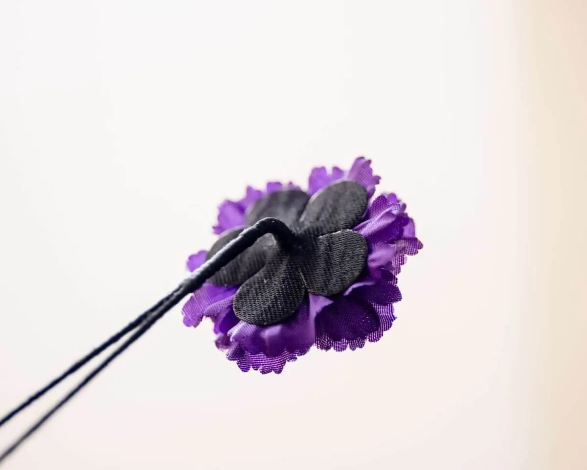 Boutonnière Nelke Lila a Klein (Caryophyllaceae) - Ansicht 3