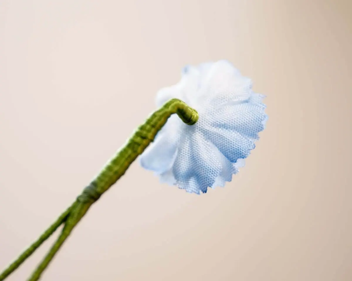 Boutonnière Rittersporn Hellblau Mini (Delphinium) - Ansicht 3