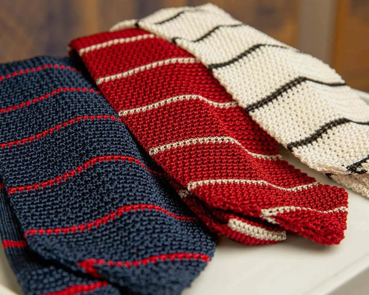 Strickkrawatte Regiment Bianco / Nero - Ansicht 4