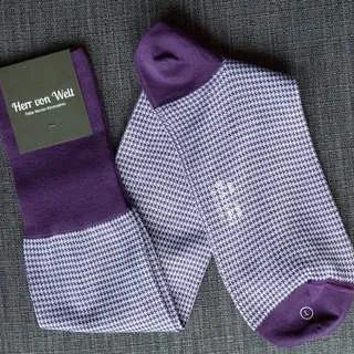 Knee socks Zigzag Berry - representative image, shown here: Knee socks Houndstooth Berry