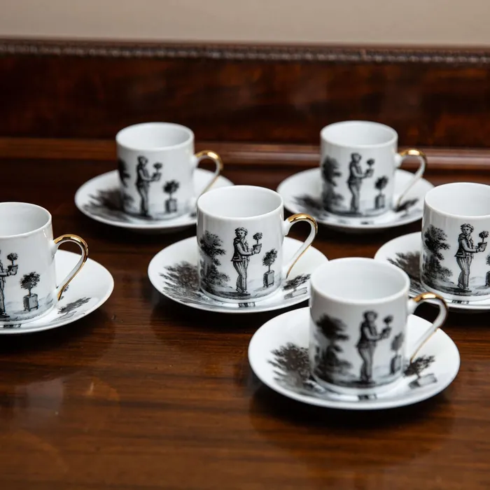 Vintage 6er Set Eierlikörgläser - Symbolbild, gezeigt ist: Vintage 6er Set Espressotassen / Mokkatassen