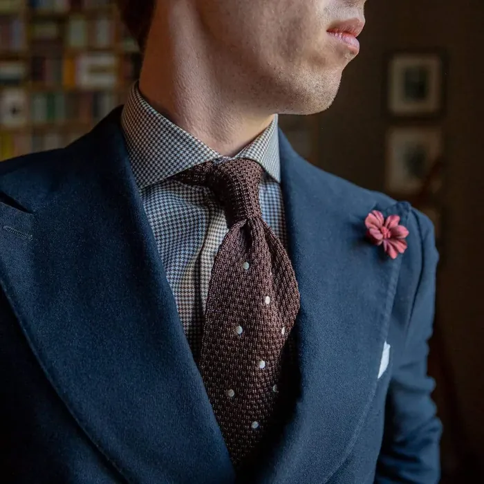Knitted tie purple dots - representative image, shown here: Knitted tie brown dots