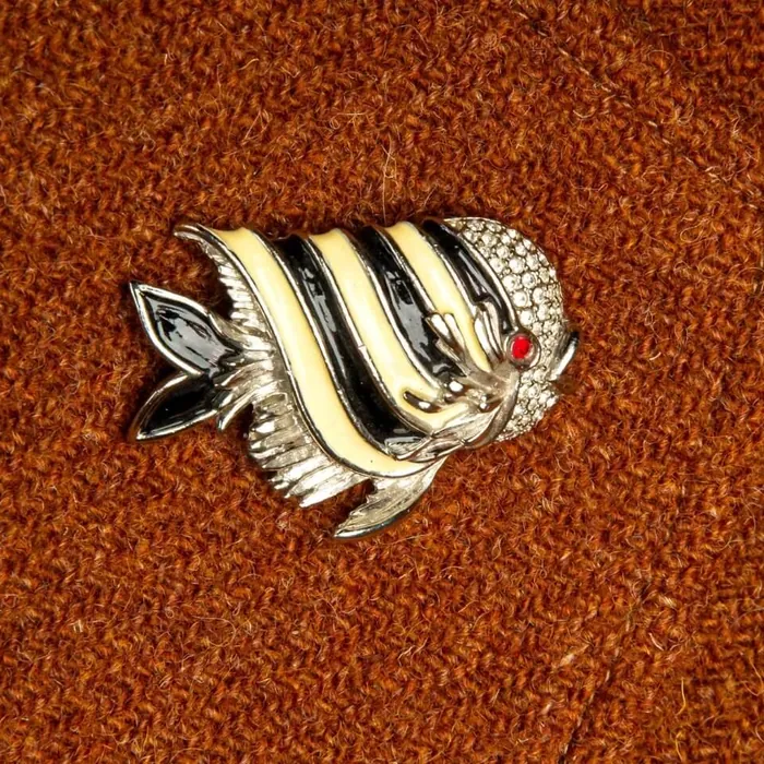 Brosche Fisch k - Symbolbild, gezeigt ist: Brosche Fisch n